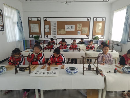 关城小学_副本.jpg
