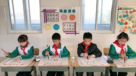 雄州镇南辛立庄小学_副本.jpg