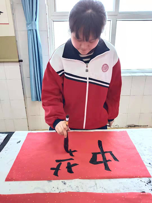 雄县第三小学，六5班鲁奕含 拷贝.jpg